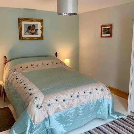 Taddington Millstone Cottage - Cosy Peak District Cottage المظهر الخارجي الصورة